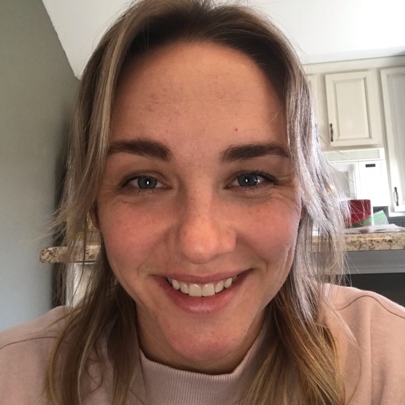 Meet your Posher, Alisha - Picture 1 of 1